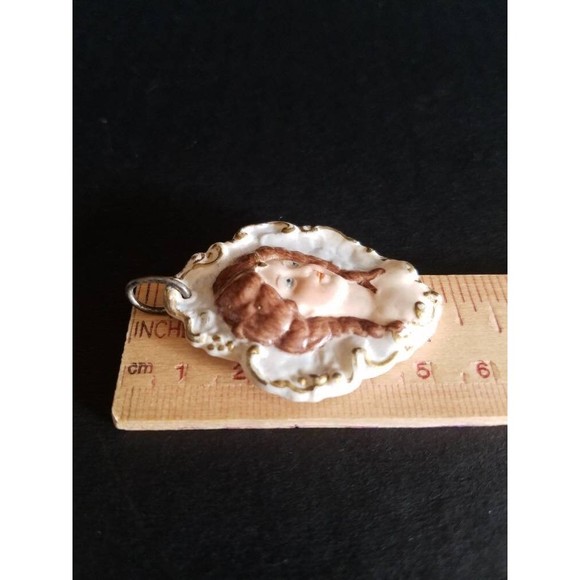 Handmade Vintage Victorian Style Pendant - Picture 7 of 10